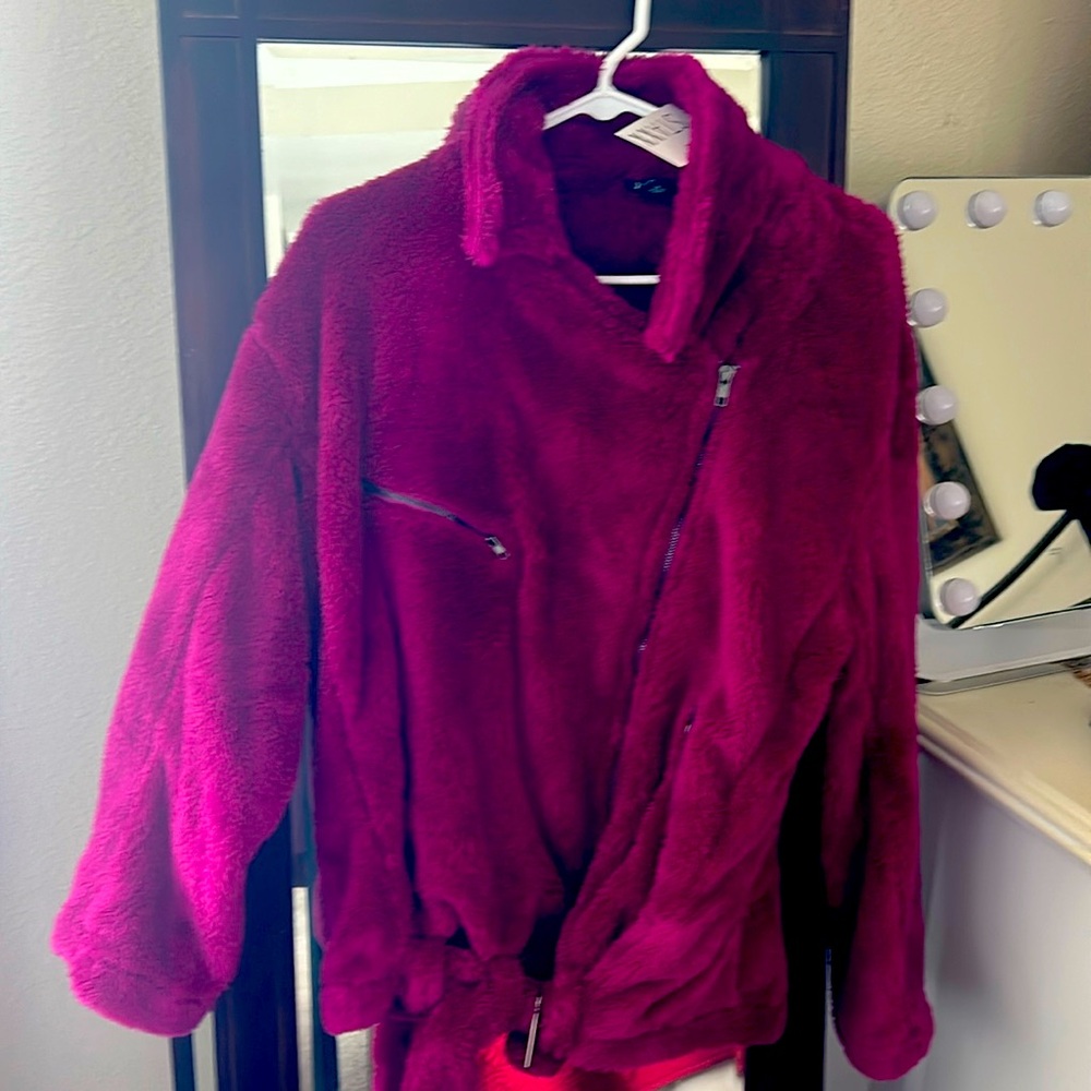 New with tags fuzzy zipper jacket